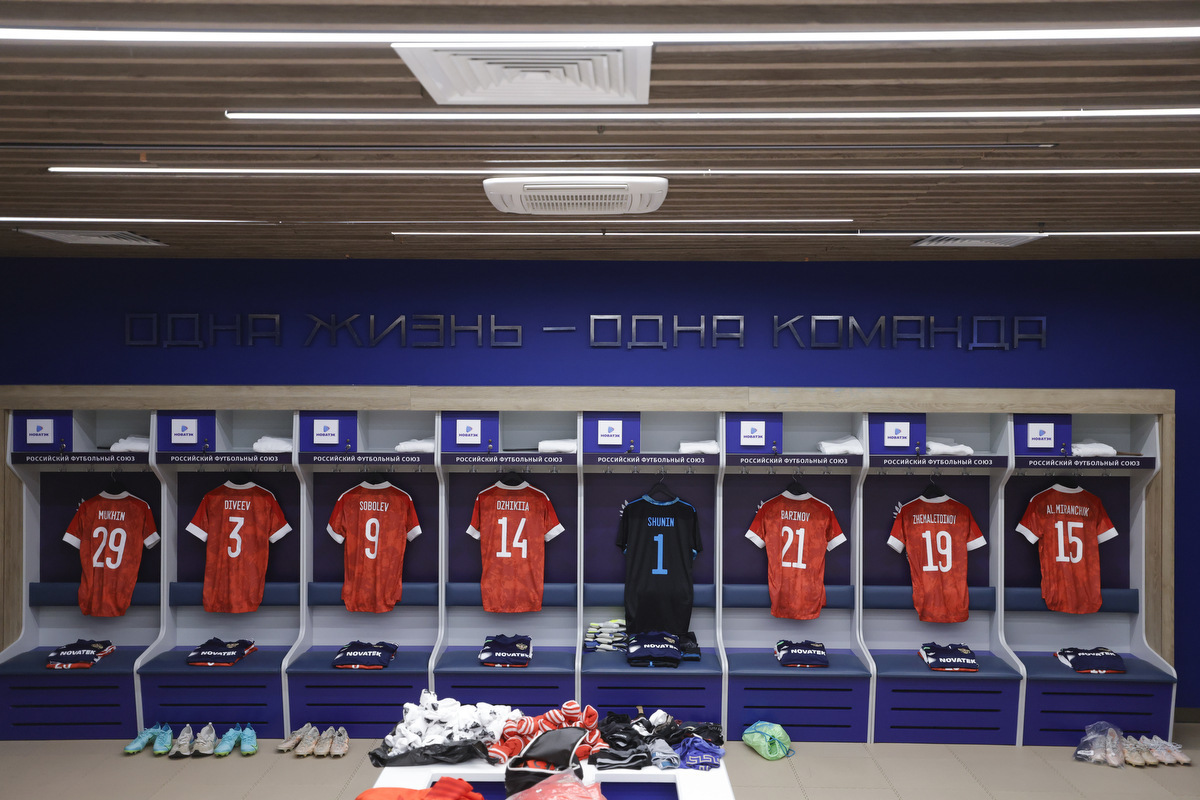 Шунин сыграл на «ноль» в товарищеском матче с болгарами на «ВТБ Арене»